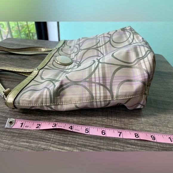 🩶 COACH Signature Tartan Plaid Shoulder Bag - Picture 15 of 16